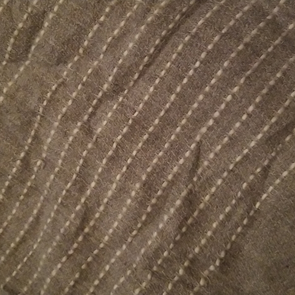 FIVE Old Navy Winter Scarves - Picture 2 of 6